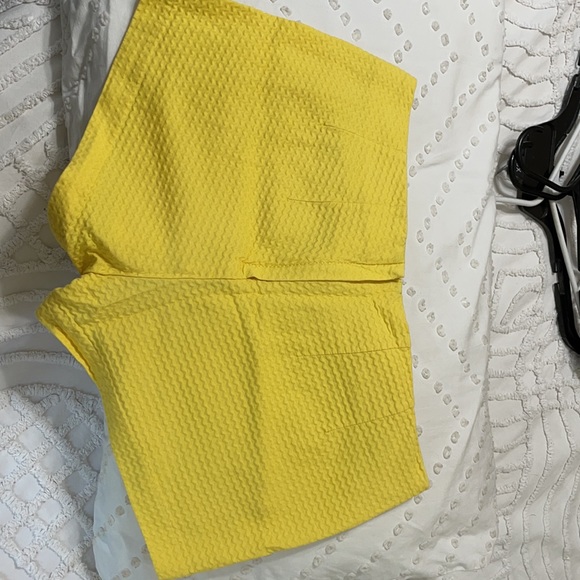 Lilly Pulitzer shorts - Picture 5 of 7